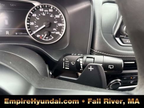 Used 2021 Nissan Rogue S image 29