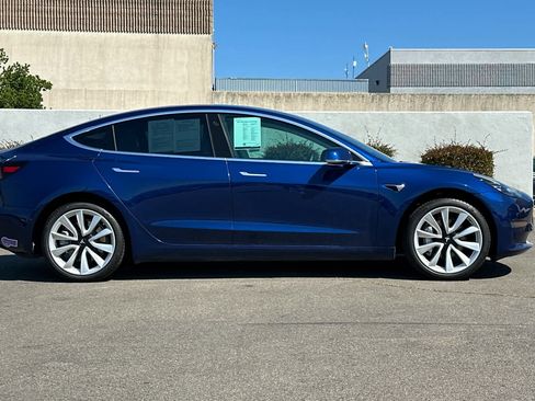 Used 2019 Tesla Model 3 Mid Range image 6