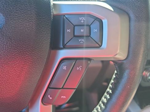 Used 2018 Ford F150 Lariat w/ Equipment Group 502A Luxury AWD/4WD image 26