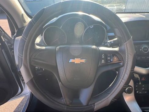 Used 2016 Chevrolet Cruze LS FWD image 18