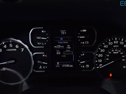 Used 2018 Toyota Tundra SR5 AWD/4WD image 16