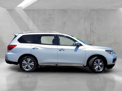 Used 2020 Nissan Pathfinder SL FWD image 3