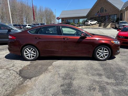 Used 2015 Ford Fusion SE w/ Equipment Group 202A FWD image 8