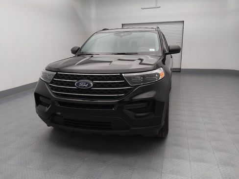 Used 2023 Ford Explorer XLT image 15