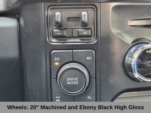 Used 2025 Ford F350 Lariat w/ Lariat Ultimate Package AWD/4WD image 28
