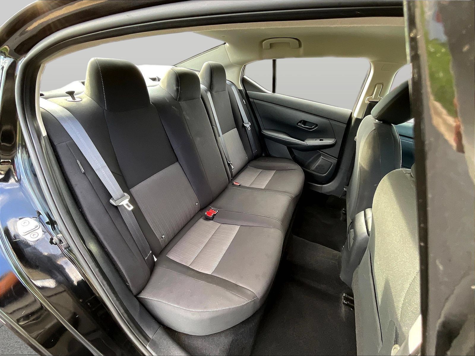 Certified 2024 Nissan Sentra SV FWD image 28