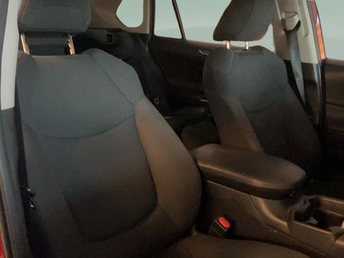 Certified 2021 Toyota RAV4 LE FWD image 29