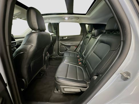 Used 2025 Ford Escape Platinum AWD/4WD image 30