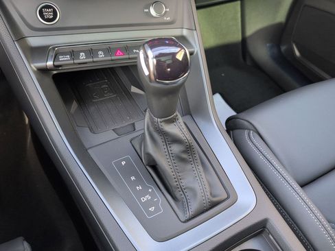 New 2025 Audi Q3 2.0T Premium image 16