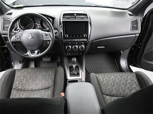 Used 2024 Mitsubishi Outlander Sport AWD image 23