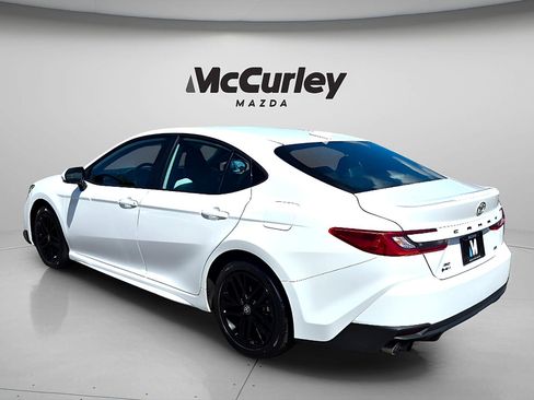 Used 2025 Toyota Camry SE AWD/4WD image 6