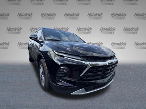 Used 2024 Chevrolet Blazer LT image 2