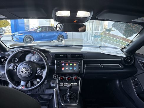Used 2023 Toyota GR86 image 18