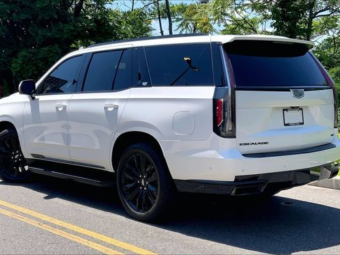 Used 2024 Cadillac Escalade Sport Platinum AWD/4WD image 11