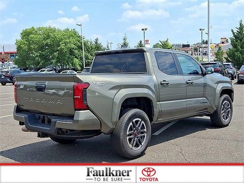 Used 2024 Toyota Tacoma TRD Sport AWD/4WD image 6