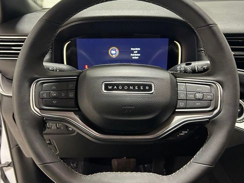 Used 2024 Jeep Wagoneer Series II AWD/4WD image 17