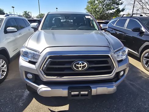 Used 2020 Toyota Tacoma SR5 AWD/4WD image 21