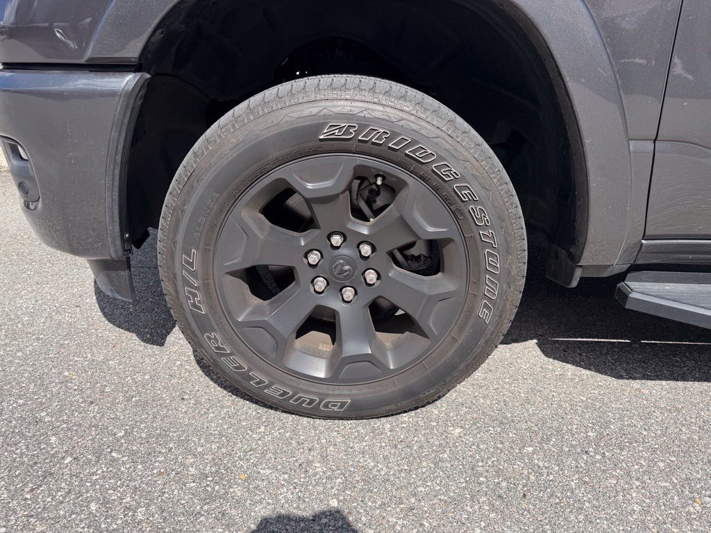 Used 2025 RAM 1500 Big Horn AWD/4WD image 9
