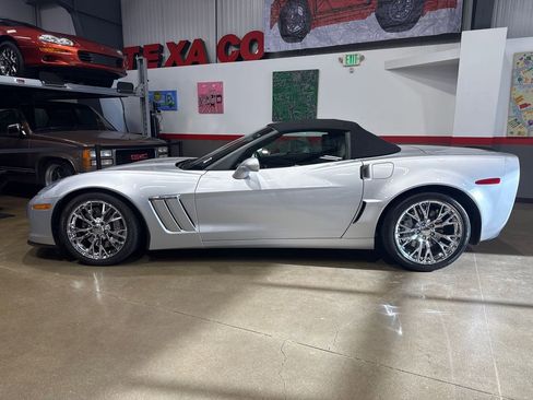 Used 2012 Chevrolet Corvette Grand Sport w/ 3LT Preferred Equipment Group image 6