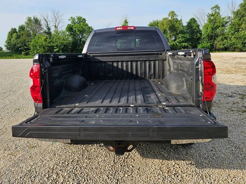 Used 2018 Toyota Tundra SR5 AWD/4WD image 5