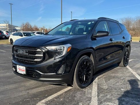 Used 2020 GMC Terrain SLE w/ Driver Convenience Package image 8