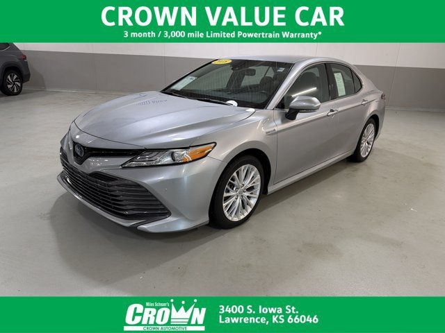 Used 2018 Toyota Camry XLE FWD image 1
