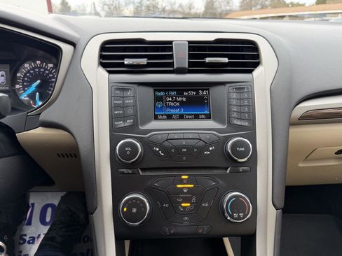 Used 2014 Ford Fusion SE w/ Equipment Group 202A image 15