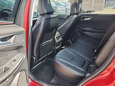 Used 2024 Ford Edge Titanium AWD/4WD image 5