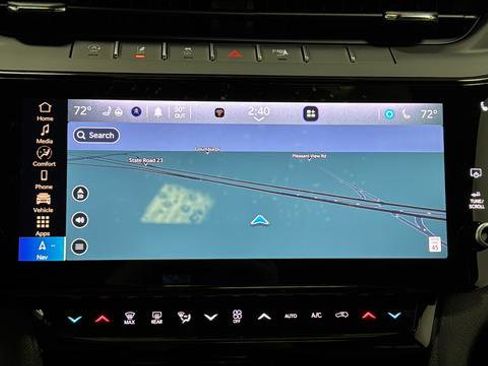 New 2026 Jeep Grand Cherokee Limited w/ Luxury Tech Group II image 15