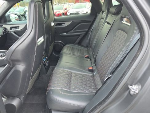 Used 2020 Jaguar F-PACE SVR image 13