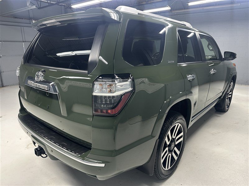 Used 2022 Toyota 4Runner Limited AWD/4WD image 7