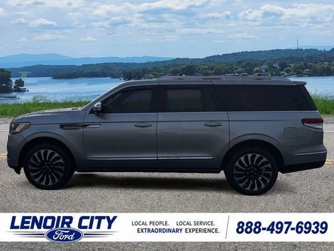 Used 2024 Lincoln Navigator L Black Label AWD/4WD image 6