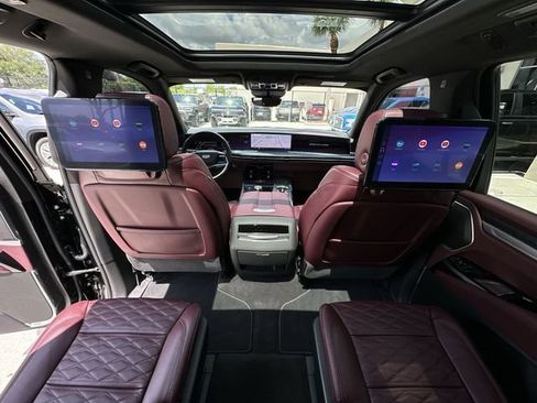Certified 2026 Cadillac Escalade Sport AWD/4WD image 32