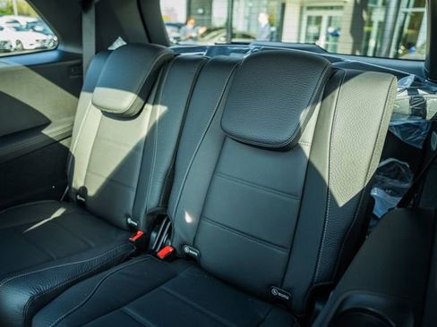 New 2026 Mercedes-Benz GLS 450 4MATIC image 35