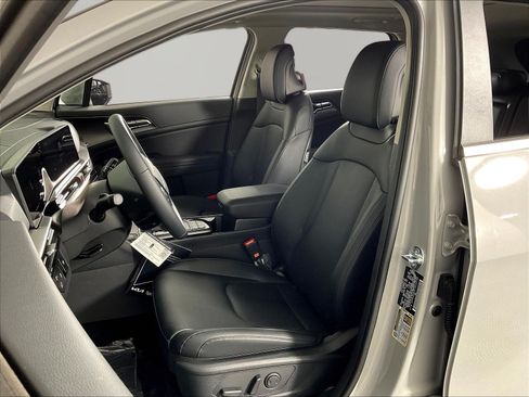New 2026 Kia Sportage EX w/ EX Panorama Roof Package FWD image 17
