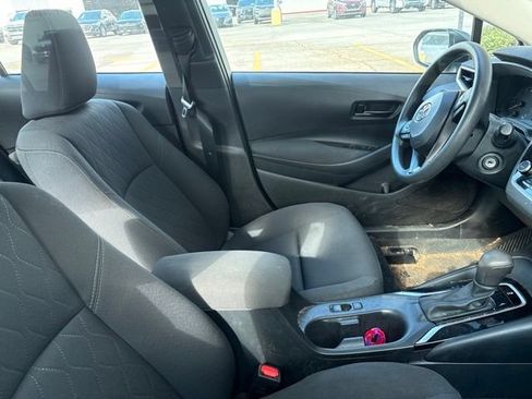 Used 2023 Toyota Corolla LE FWD image 12