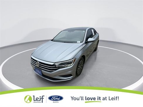 Used 2021 Volkswagen Jetta SE image 4