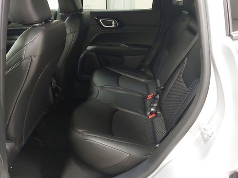 New 2026 Jeep Compass Latitude image 37