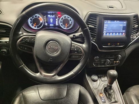 Used 2020 Jeep Cherokee Latitude Lux w/ Quick Order Package 26H Lux image 22