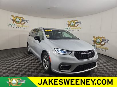 Used 2024 Chrysler Pacifica Limited