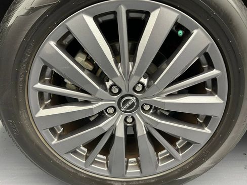 Used 2024 Nissan Pathfinder SL w/ SL Premium Package image 49