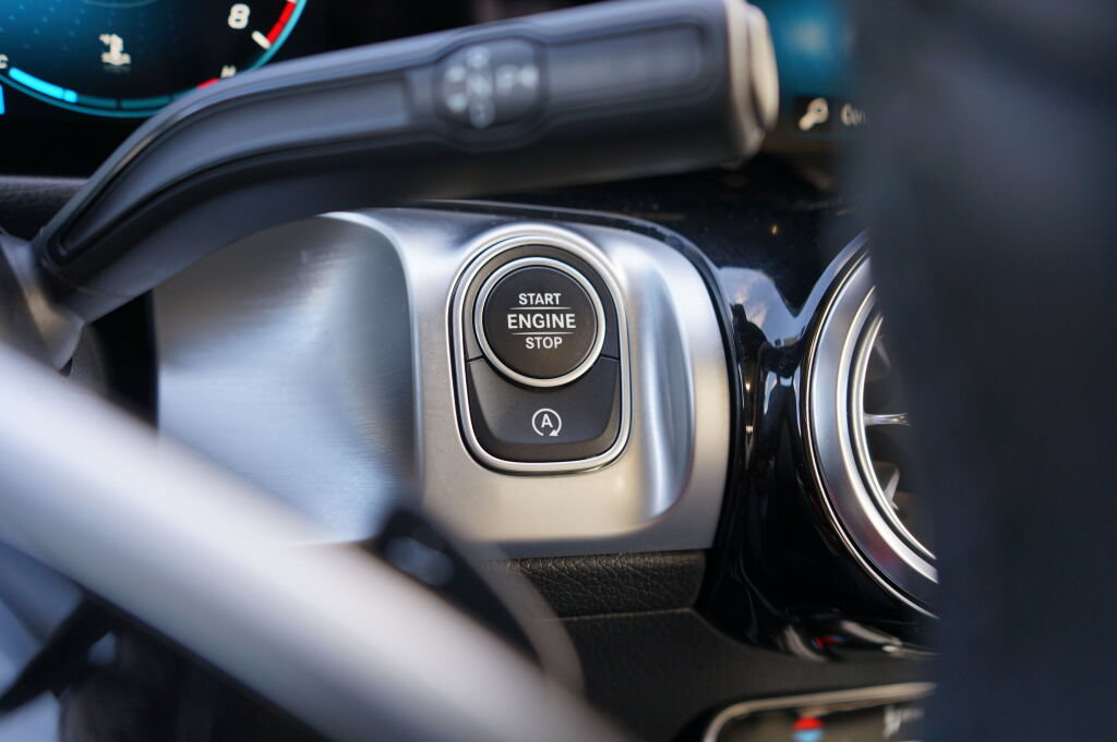 Used 2023 Mercedes-Benz GLB 250 4MATIC image 27