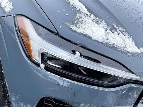 Used 2023 Volvo XC60 B5 Plus w/ Protection Package Premier image 31