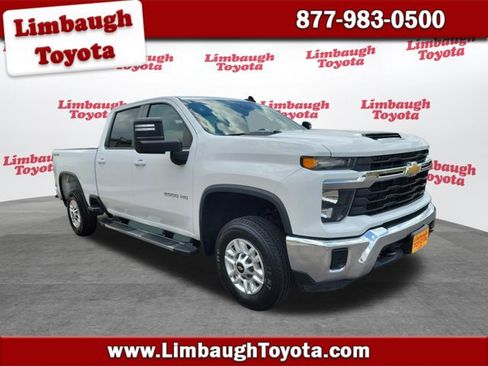 Used 2024 Chevrolet Silverado 2500 LT AWD/4WD image 1