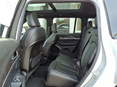 New 2026 Jeep Grand Cherokee Limited Reserve AWD/4WD image 7