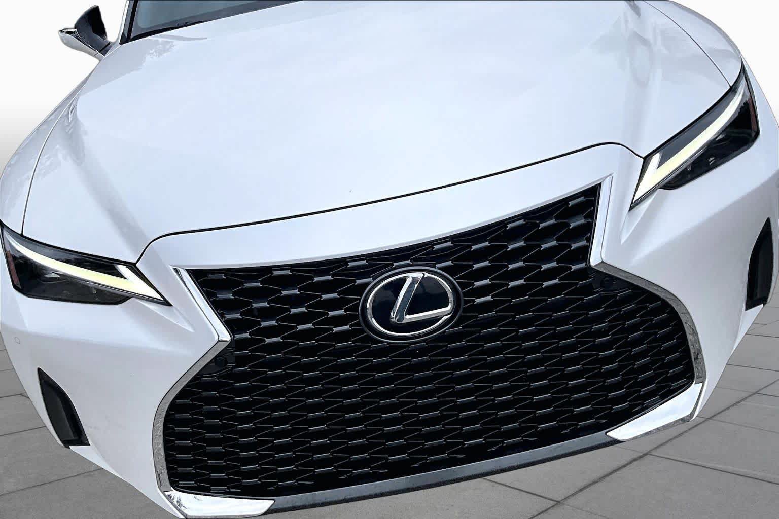 Used 2023 Lexus IS 300 w/ Comfort Package RWD image 30