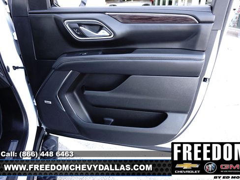 Certified 2023 Chevrolet Suburban Z71 w/ Luxury Package image 40