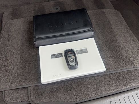 Used 2022 Lincoln Aviator Reserve w/ Equipment Group 201A image 83