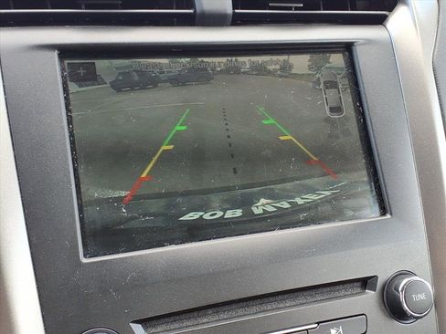 Used 2018 Ford Fusion SE w/ Fusion SE Technology Package image 20