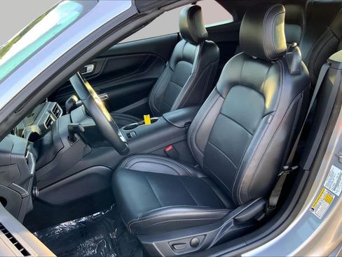 Used 2025 Ford Mustang Premium RWD image 7